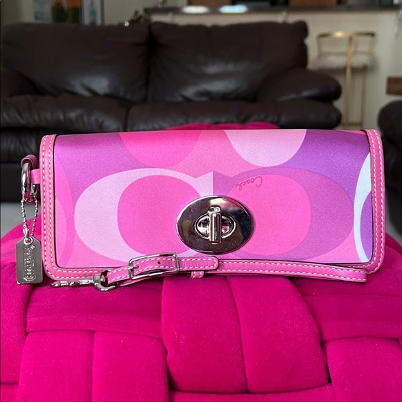 Coach Vintage Zoe Clutch-NWOT - Picture 2 of 15